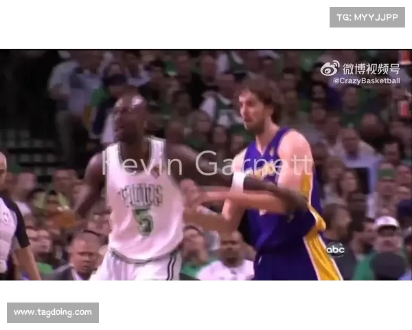 《深度解析NBA赛事背后故事,带你走进篮球世界的精彩瞬间》 《深度解析NBA赛事背后故事,带你走进篮球世界的精彩瞬间》